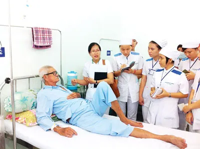 Sinh viên ngành điều dưỡng đi kiến tập tại BV Mỹ Phước Sinh viên ngành điều dưỡng đi kiến tập tại BV Mỹ Phước