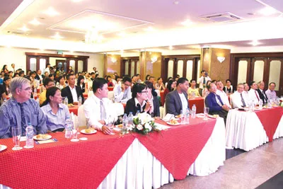 Quang cảnh buổi hội thảo Quang cảnh buổi hội thảo