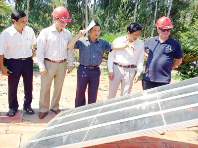Thực nghiệm sản xuất nước uống tinh khiết từ nguồn nước nuôi cá sấu tại nhà ông Sáu Hoàng, xã Trường Xuân, huyện Tháp Mười, tỉnh Đồng Tháp Thực nghiệm sản xuất nước uống tinh khiết từ nguồn nước nuôi cá sấu tại nhà ông Sáu Hoàng, xã Trường Xuân, huyện Tháp Mười, tỉnh Đồng Tháp