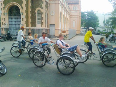 More Russian tourists arrive in Ho Chi Minh City (Photo: Cat Tuong) More Russian tourists arrive in Ho Chi Minh City (Photo: Cat Tuong)