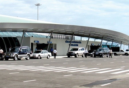 The civil aviation zone of Tuy Hoa Airport, which was inaugurated yesterday by the Deputy PM. — VNA/VNS Photo The Lap The civil aviation zone of Tuy Hoa Airport, which was inaugurated yesterday by the Deputy PM. — VNA/VNS Photo The Lap
