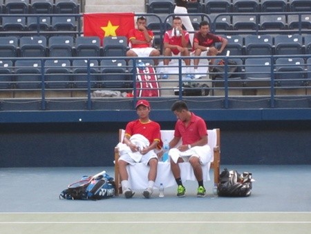 Viet Nam continued its strong run in the Davis Cup's Asia/Oceania Zone Group III event at the Dubai Aviation Club yesterday Viet Nam continued its strong run in the Davis Cup's Asia/Oceania Zone Group III event at the Dubai Aviation Club yesterday