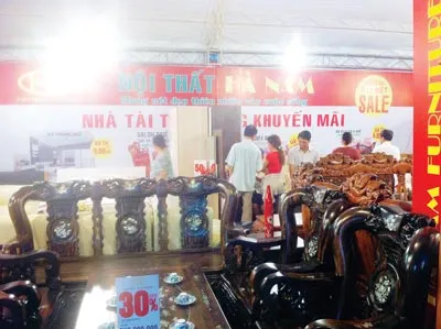 Tại Hội chợ Khuyến mãi 2013 vừa qua, nội thất Hà Nam được rất nhiều người tiêu dùng hưởng ứng Tại Hội chợ Khuyến mãi 2013 vừa qua, nội thất Hà Nam được rất nhiều người tiêu dùng hưởng ứng