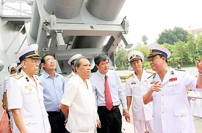 Thành lập Lữ đoàn Tàu pháo - tên lửa 167 Hải quân