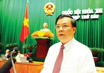 Thu hụt, chi vẫn... khó kiểm soát