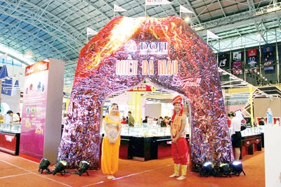 Miền Đá Màu Miền Đá Màu