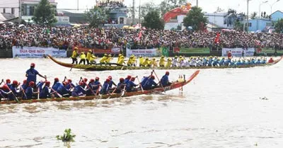 Festival Đua ghe ngo đồng bào Khmer ĐBSCL: Tranh tài sôi nổi trên sông Maspéro