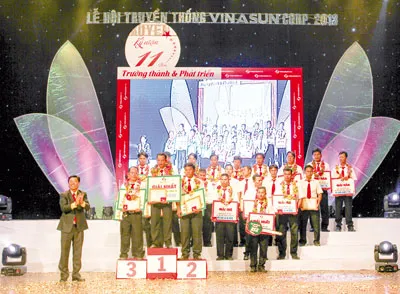 Ngày hội truyền thống Vinasun Taxi lần 11 - 2013 ảnh 3 Ngày hội truyền thống Vinasun Taxi lần 11 - 2013 ảnh 3