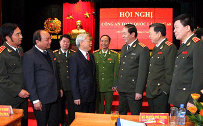 Party General Secretary Nguyen Phu Trong emphasises that the force's operations should focus on its core tasks of protecting national security and social order and safety, in all circumstances.(Photo:VNA)