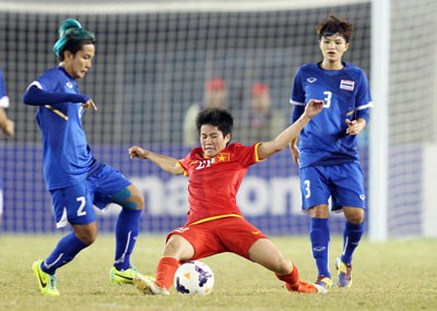 The women’s football match between Vietnam and Thailand (Photo:SGGP) The women’s football match between Vietnam and Thailand (Photo:SGGP)