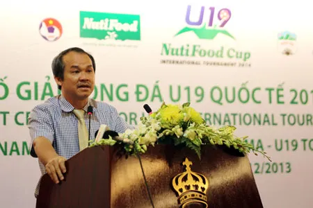 Bầu Đức tiếp tục tạo dấu ấn với bóng đá Việt Nam bằng lứa cầu thủ U19 của mình. Ảnh: Dũng Phương Bầu Đức tiếp tục tạo dấu ấn với bóng đá Việt Nam bằng lứa cầu thủ U19 của mình. Ảnh: Dũng Phương