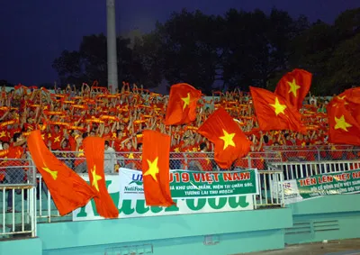 Mong rằng các CĐV vẫn lấp kín các khán đài để ủng hộ đội U.19 Việt Nam. Ảnh: NGUYỄN NHÂN Mong rằng các CĐV vẫn lấp kín các khán đài để ủng hộ đội U.19 Việt Nam. Ảnh: NGUYỄN NHÂN