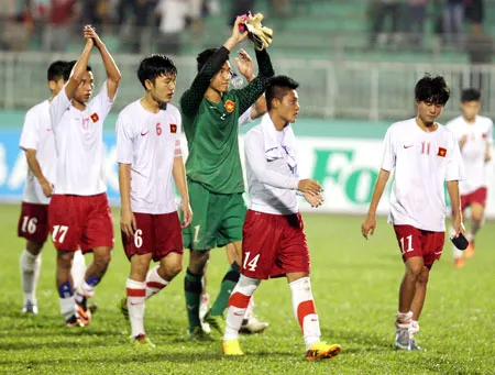 Thất bại 0-7 trước U19 Nhật Bản sẽ giúp các cầu thủ của chúng ta trưởng thành hơn. Ảnh: Hoàng Hùng Thất bại 0-7 trước U19 Nhật Bản sẽ giúp các cầu thủ của chúng ta trưởng thành hơn. Ảnh: Hoàng Hùng