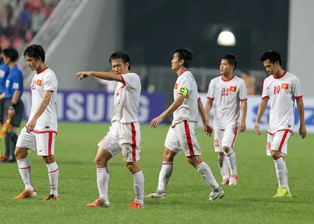 Tại AFF Cup 2012 tuyển Việt Nam đã có thất bại nặng nề sau 3 trận đấu. Ảnh: Nguyễn Nhân Tại AFF Cup 2012 tuyển Việt Nam đã có thất bại nặng nề sau 3 trận đấu. Ảnh: Nguyễn Nhân