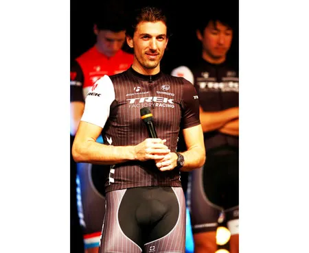 Fabian Cancellara trong buổi ra mắt áo đấu mới của Trek Factory Racing.