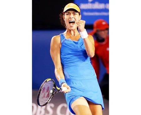 Ana Ivanovic sung sướng như điên sau khi đánh bại Serena Williams. Ana Ivanovic sung sướng như điên sau khi đánh bại Serena Williams.