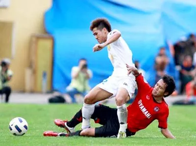 Năm 2011, HN T&T (áo trắng) thua đến 5/6 trận tại đấu trường AFC Cup. Ảnh: HUY THẮNG Năm 2011, HN T&T (áo trắng) thua đến 5/6 trận tại đấu trường AFC Cup. Ảnh: HUY THẮNG