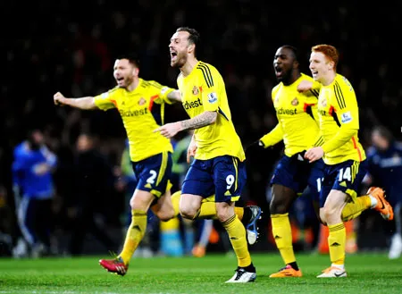 Niềm vui của các cầu thủ Sunderland sau khi giành được quyền vào chơi trận chung kết Cúp Liên đoàn. Niềm vui của các cầu thủ Sunderland sau khi giành được quyền vào chơi trận chung kết Cúp Liên đoàn.