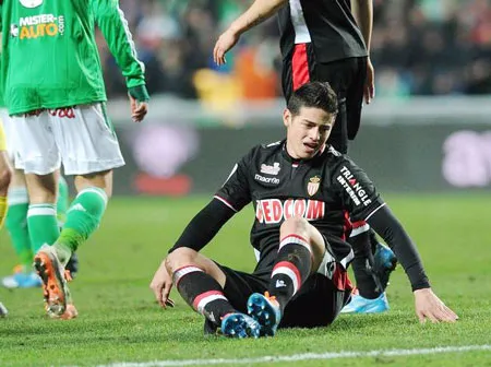 Nỗi thất vọng của tiền đạo James Rodriguez (AS Monaco) ở St.Etienne.