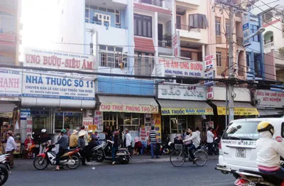 Người bệnh thêm khổ vì bị lừa