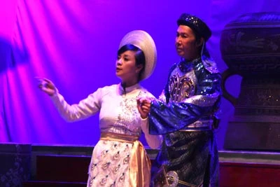 Thêm một xuất diễn vở cải lương “Tiếng trống Mê Linh”