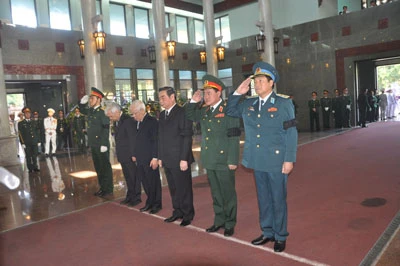 Cử hành trọng thể lễ tang Thượng Tướng Phùng Thế Tài