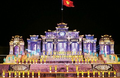 Overview of the Festival Hue 2014 April 12 (Photo: SGGP) Overview of the Festival Hue 2014 April 12 (Photo: SGGP)
