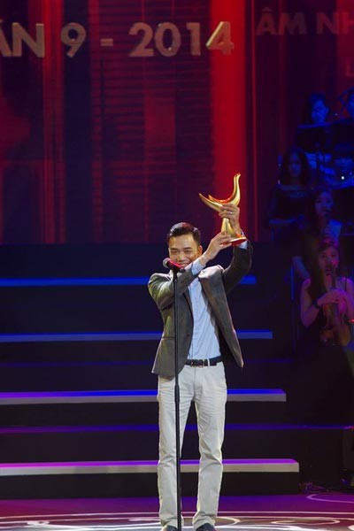 Musician Do Bao wins music devotion award of the year (Photo:SGGP) Musician Do Bao wins music devotion award of the year (Photo:SGGP)