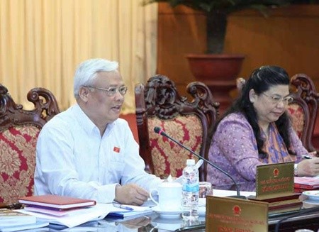 Members of the National Assembly Standing Committee yesterday urged for better quality draft laws to match the revised Constitution before they are presented to the National Assembly.— VNA/VNS Photo Duong Giang Members of the National Assembly Standing Committee yesterday urged for better quality draft laws to match the revised Constitution before they are presented to the National Assembly.— VNA/VNS Photo Duong Giang