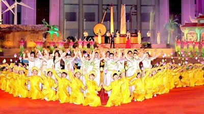 The openning ceremony of the first national Don Ca Tai Tu Festival in Bac Lieu (Photo:SGGP) The openning ceremony of the first national Don Ca Tai Tu Festival in Bac Lieu (Photo:SGGP)