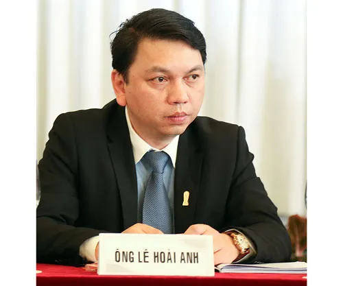 Tổng thư ký Lê Hoài Anh khẳng định: “V.Ninh Bình chưa bỏ giải cả ở V-League lẫn AFC Cup. Họ chỉ xin dừng hoạt động của CLB để phục vụ điều tra…”. Ảnh: Hoàng Hùng Tổng thư ký Lê Hoài Anh khẳng định: “V.Ninh Bình chưa bỏ giải cả ở V-League lẫn AFC Cup. Họ chỉ xin dừng hoạt động của CLB để phục vụ điều tra…”. Ảnh: Hoàng Hùng