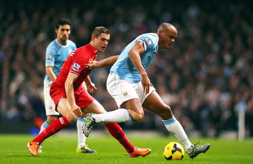 Chỉ cần thủ hòa với Liverpool là Man.City (phải) sẽ nắm trong tay quyền tự quyết. Chỉ cần thủ hòa với Liverpool là Man.City (phải) sẽ nắm trong tay quyền tự quyết.
