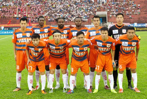 V.Ninh Bình không còn tham gia V-League khiến giải đấu nhiều xáo trộn. Ảnh: Hoàng Hùng V.Ninh Bình không còn tham gia V-League khiến giải đấu nhiều xáo trộn. Ảnh: Hoàng Hùng
