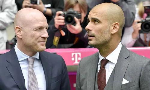Giám đốc thể thao Matthias Sammer (trái) và HLV Pep Guardiola. Giám đốc thể thao Matthias Sammer (trái) và HLV Pep Guardiola.