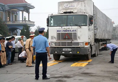 Kiểm soát tải trọng xe: Địa phương chưa kiên quyết xử lý vi phạm