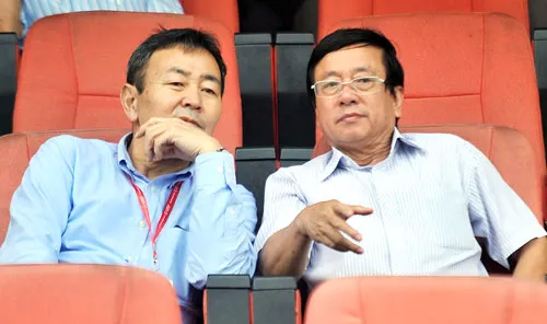 Chuyên gia người Nhật, ông Tanaka Koji được mời về làm Trưởng BTC V-League như một minh chứng cho VFF đang theo đuổi mô hình bóng đá Nhật. Ảnh: Minh Hoàng Chuyên gia người Nhật, ông Tanaka Koji được mời về làm Trưởng BTC V-League như một minh chứng cho VFF đang theo đuổi mô hình bóng đá Nhật. Ảnh: Minh Hoàng