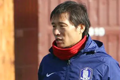 HLV U19 Hàn Quốc ông Kim Sang Ho. HLV U19 Hàn Quốc ông Kim Sang Ho.