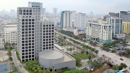 A new residential area on Duy Tan Road in Ha Noi's Cau Giay District. National Assembly deputies said that houses should be built at a range of price levels to fit the needs of home buyers. — VNS Photo Thai Ha A new residential area on Duy Tan Road in Ha Noi's Cau Giay District. National Assembly deputies said that houses should be built at a range of price levels to fit the needs of home buyers. — VNS Photo Thai Ha
