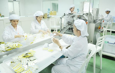 Workers at Sai Gon Pharmaceutical Company Limited. (Photo: Sggp) Workers at Sai Gon Pharmaceutical Company Limited. (Photo: Sggp)