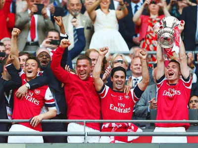 Niềm vui của các cầu thủ Arsenal.