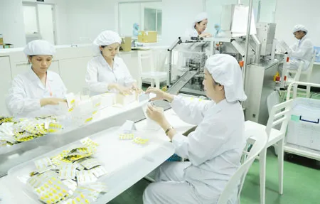 Sản xuất thuốc tại Công ty TNHH MTV Dược Sài Gòn phục vụ chương trình bình ổn giá tại TPHCM. Ảnh: Cao Thăng Sản xuất thuốc tại Công ty TNHH MTV Dược Sài Gòn phục vụ chương trình bình ổn giá tại TPHCM. Ảnh: Cao Thăng