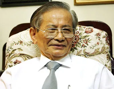 GS. Phan Huy Lê: Trung Quốc đã lộ rõ mưu đồ thâu tóm Biển Đông