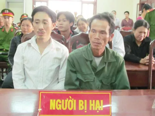 Hai người bị hại thoát chết trong vụ bắt giữ và giết hại các phu trầm Hai người bị hại thoát chết trong vụ bắt giữ và giết hại các phu trầm