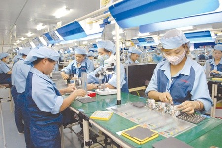 A production chain at Canon Vietnam Co,Ltd. NA deputies have suggested that the draft Law on Investment should clearly outline the criteria for foreign ownership of an enterprise. — VNA/VNS Photo Danh Lam A production chain at Canon Vietnam Co,Ltd. NA deputies have suggested that the draft Law on Investment should clearly outline the criteria for foreign ownership of an enterprise. — VNA/VNS Photo Danh Lam
