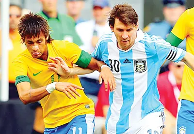Neymar (Brazil) và Lionel Messi (Argentina) sẽ là những đối thủ chính cạnh tranh danh hiệu Vua phá lưới tại World Cup lần này. Neymar (Brazil) và Lionel Messi (Argentina) sẽ là những đối thủ chính cạnh tranh danh hiệu Vua phá lưới tại World Cup lần này.