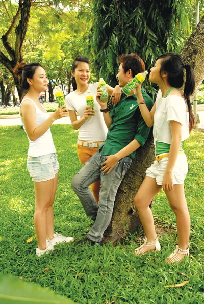 Nước ngọt có ga tăng giá sẽ… chuyển sang uống bia (?!)