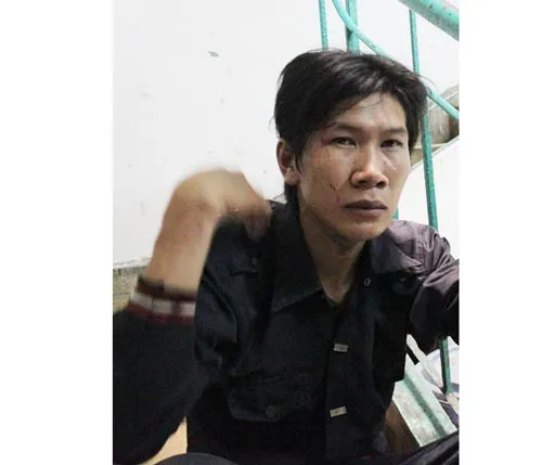 Trinh sát bắt hai tên cướp giật ảnh 2