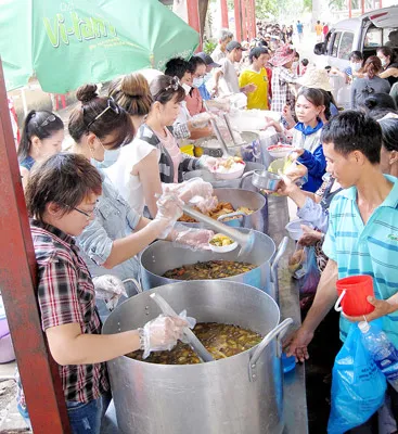 Chia sẻ với bệnh nhân nghèo