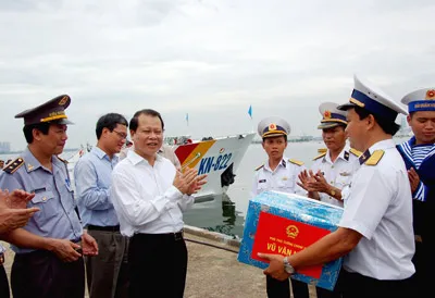 Phó Thủ tướng Vũ Văn Ninh thăm lực lượng kiểm ngư và cảnh sát biển