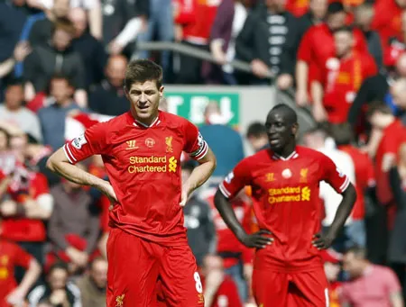 Steven Gerrard (trái) hy vọng không còn những cú vấp ngã tai hại như mùa qua. Steven Gerrard (trái) hy vọng không còn những cú vấp ngã tai hại như mùa qua.